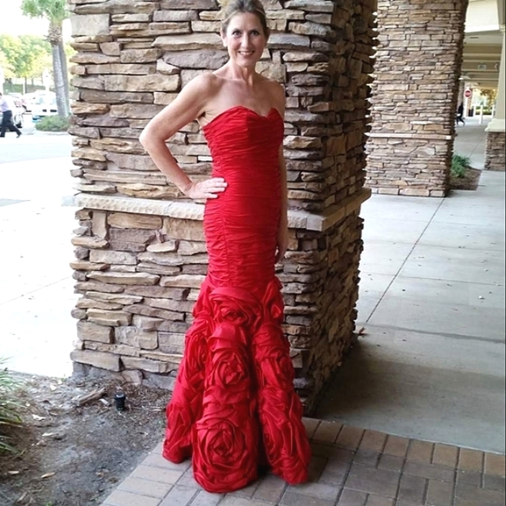 Strapless Rosette mermaid gown Jovani Pretty Woman Julia Roberts costume!?